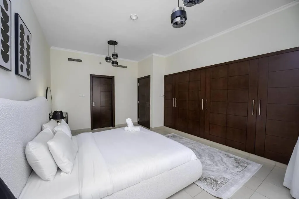 Elegance Above The Skyline Furnished 2-Br With Direct Burj Khalifa Panoramas By Petals Holiday Homes Dubai Apartment